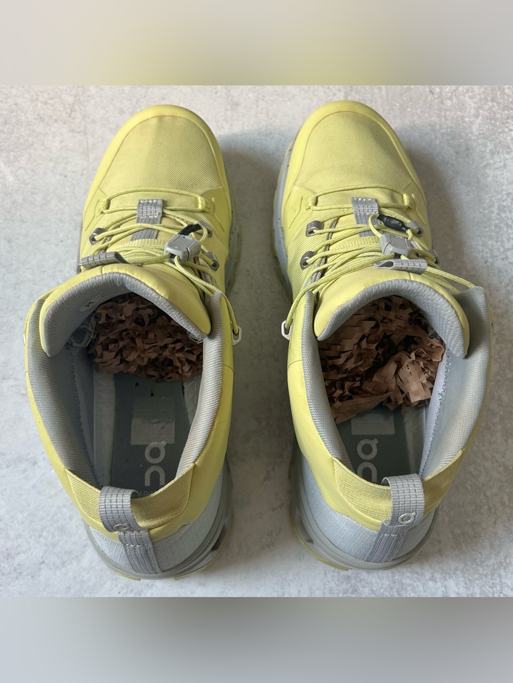 On Cloudtrax Waterproof Hiking Shoes - Picture 4 of 9